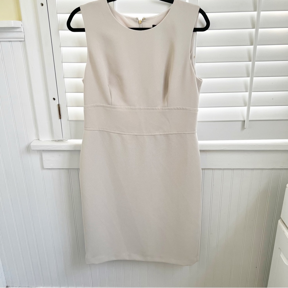 Donna Karan New York NWT Light Tan Textured Sleeveless Shift Dress Size 10